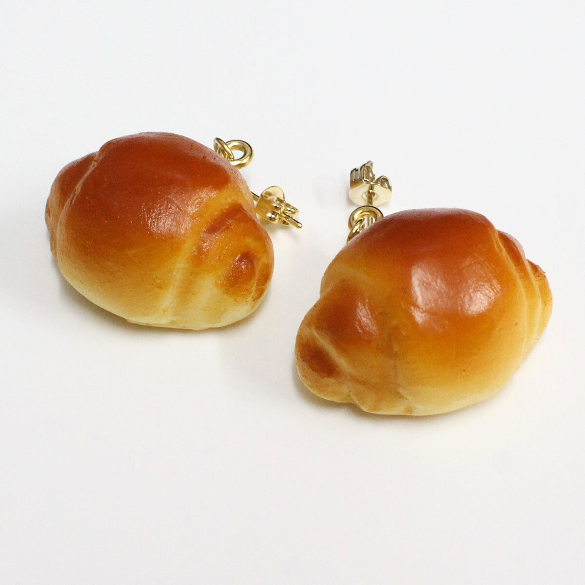 バターロールSSピアス