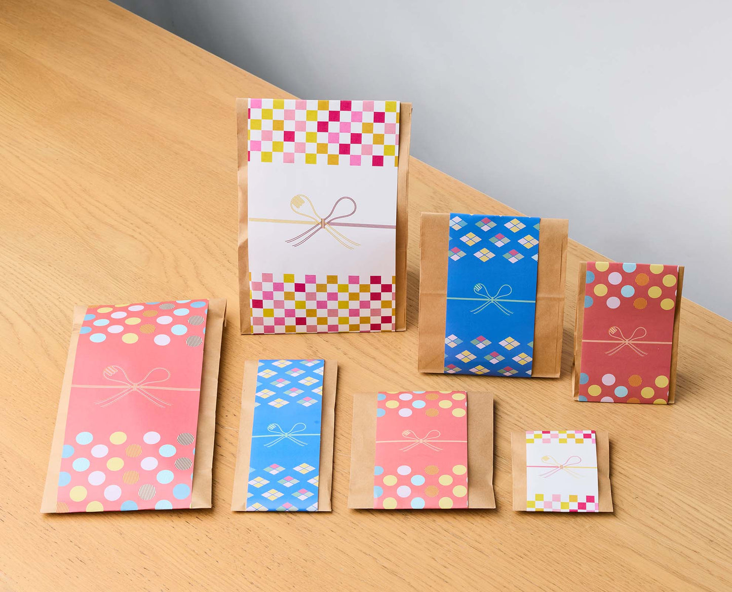 おまかせ無料ラッピング 白