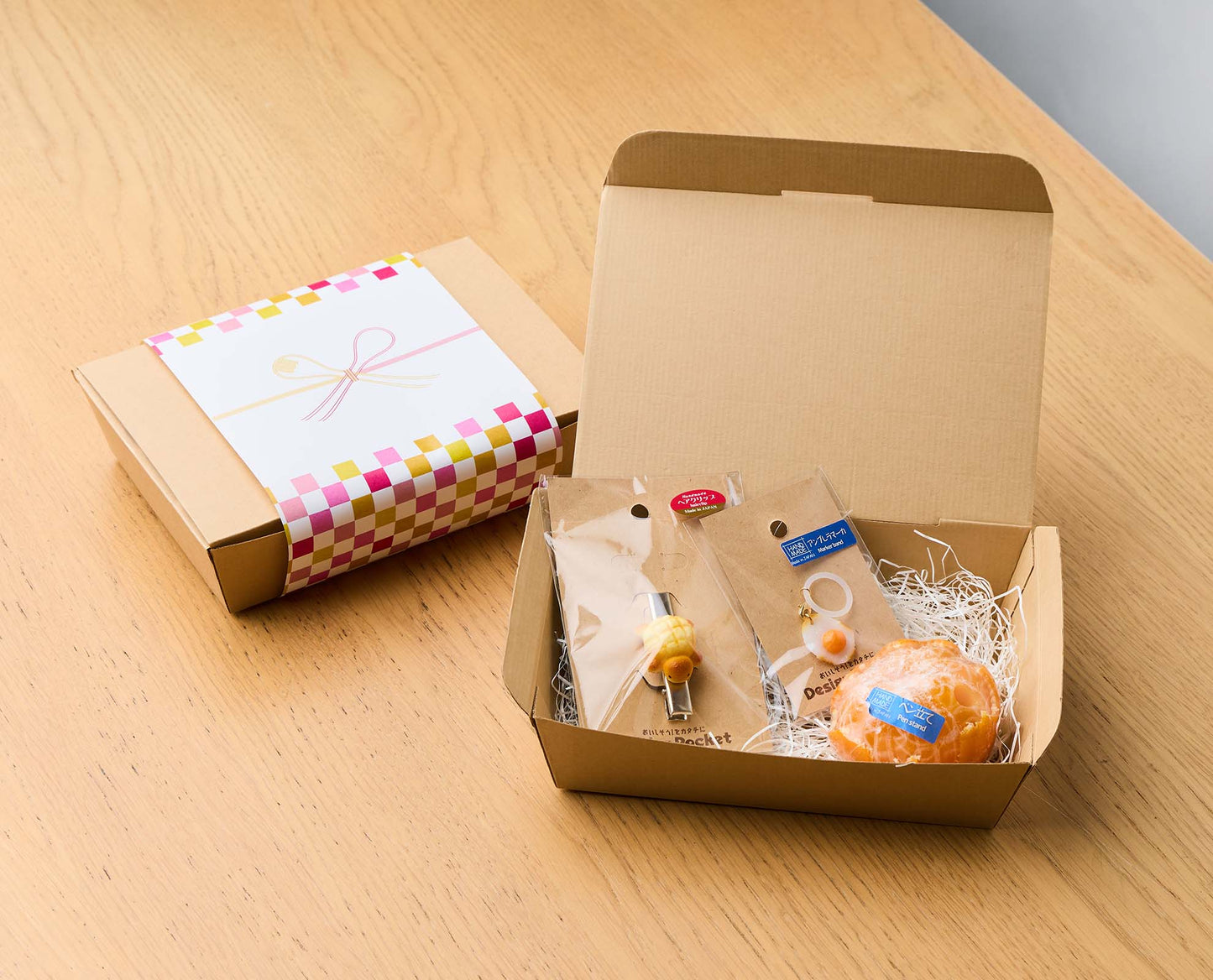 おまかせ無料ラッピング 白